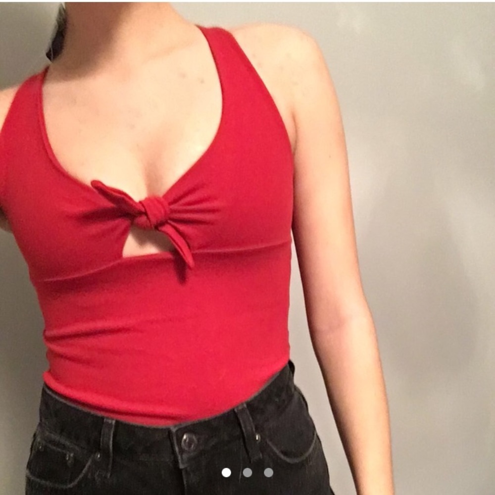 Red knotted bluefish activewear top